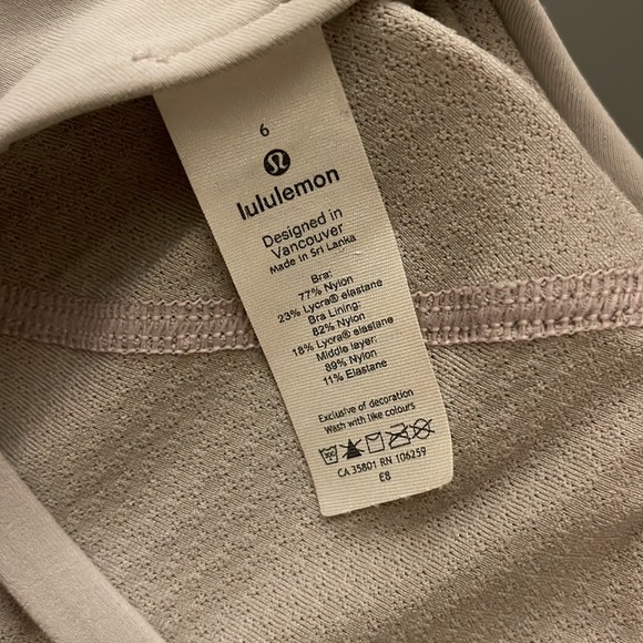 Like new lululemon free to be serene sports bra in size 6 - Picture 3 of 4